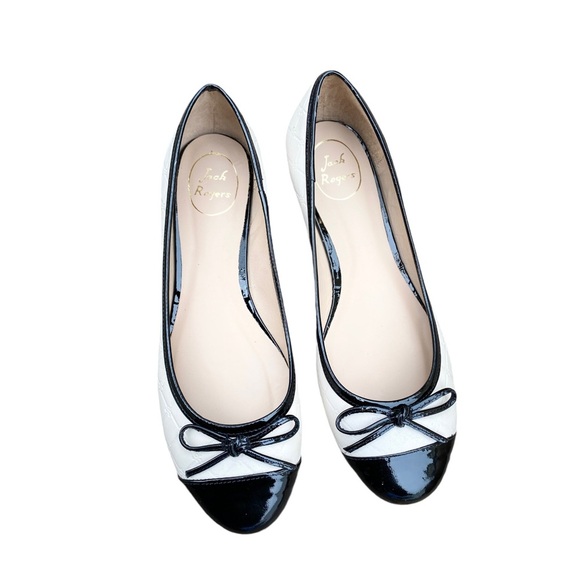 Jack Rogers Shoes - Jack Rogers  Black and white quilted leather flats size 9 Like new chanel like